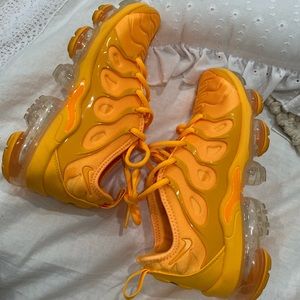 Orange Vapormax